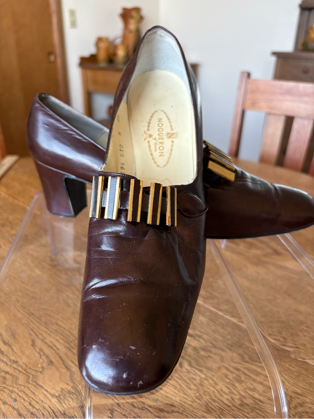 Vintage Nogueron Brown Leather Block Heel Loafer with Gold Accent Size 9.5N